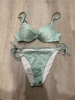 Victoria's Secret Seafoam Green Geometric Tie-Side Bikini